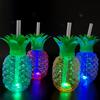 Ventas Directas de Fábrica Celebridad de Internet Creativo Mascota 500ml Taza de Fresa Plástico Luminoso Taza de Jugo de Piña Taza de Fresa con Popote