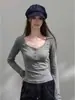 Camiseta de manga larga con cuello tipo Henry para mujer, primavera y otoño, corte slim de espiga, bordada, realza los hombros, top interior adelgazante