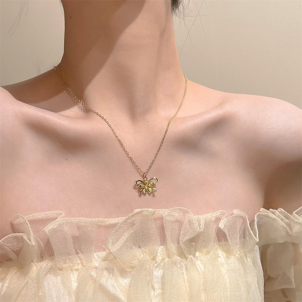 立体蝴蝶项链