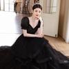 Vestido de Noite Francês Preto com um Acabamento de Alta Qualidade, Luxo Leve, Saia Bufante de Nicho Estilo Hepburn para Anfitriãs, Formatura e Cerimônias de Adultos na Primavera