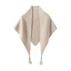 26 Otoño Invierno Nuevo Chal de Cachemir Hecho a Mano para Mujer con Borlas Largas Cárdigan Bufanda Triangular Versátil Tejido Prendas de Abrigo Pequeñas