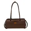 Bolso tipo baguette acolchado de estilo europeo y americano con bordado, bolso de hombro de moda para el día a día, bolso de mano versátil de gran capacidad