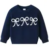 Coleção de Férias Shein para Bebês e Crianças Pequenas Outono/Inverno 2026: Camiseta Base de Malha com Laço Feita à Mão para Meninas Pequenas