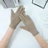 2023 hermoso símbolo nuevo comercio electrónico transfronterizo Venta Caliente Femenina de Terciopelo elástico cálido versión europea guantes para montar al aire libre