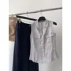 Elegante Camisa Sem Manga Decote V Cor Café para Mulheres, Nova Moda Verão 2026 Versátil Estilo Old Money Top