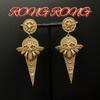 Pendientes de abeja dorada lisa con relieve, estilo antiguo vintage del Medio Oeste, pendientes vintage premium Maillard europeos y americanos