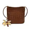 Exquisito Bolso Pequeño Súper Popular y Elegante para Mujer 2026 Nueva Moda Popular Bolso Cubo Tejido Versátil para el Trabajo Bolso Cruzado
