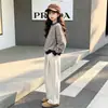 Conjunto de outono para meninas, conjunto de estilo casual, roupas infantis para meninas pequenas, moletom listrado e calça pantalona, conjunto completo estilo coreano