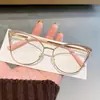 2026 Novos Óculos Planos Femininos com Formato Cat-Eye, Armações de Metal da Moda Levemente Luxuosas, Óculos Rosa Retrô Tendência Atacado