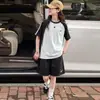 Conjunto de Camiseta de Manga Curta Patchwork e Shorts Esportivo para Meninas Novo Estilo 2026 8-14 Anos Alunos do Ensino Fundamental e Médio Uso Diário