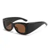 2026 Gafas de Sol de Moda Nuevas para Pasarela con Montura Cuadrada Pequeña Estilo Retro de Calle Tendencia Personalidad Celebridad de Internet Transfronterizas Europeas y Americanas