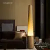 Decoração de sala de estar estilo medieval, luminária de chão grande em madeira maciça, iluminação ambiente simples e artística para quarto e escritório
