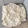 Venta al por mayor Verano Nuevo Cardigan de Algodón Nube Solapa Chica Dulce Pijama Manga Corta Pantalones Cortos Conjunto de Ropa para el Hogar para Mujer