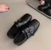 Mocasines de Cuero Huecos Versátiles Estilo Británico Retro Nuevos Otoño 2026 para Mujer con Diseño en Relieve