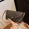 Bolsa Pequena para Mulheres 2026 Novo Modelo Bolsa Envelope Monograma Bolsa de Corrente Bolsa para o Dia a Dia Luxo Leve Nicho Bolsa Transversal Pequena Feminina