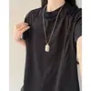 Camiseta de verano de malla transpirable, color negro liso, secado rápido, patchwork, hombros normales, corte recto, manga corta, estilo para hombre