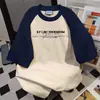 Camiseta Retro Americana Nova de Manga Curta para o Verão de 2025 com Design de Nicho, Casual de Caimento Solto para Homens e Mulheres, Top de Marca Tendência