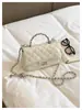 Bolso pequeño de cadena con patrón de rombos para mujer, nuevo bolso cruzado versátil de moda 2026, bolso de mano popular para otoño e invierno, bolso tote pequeño