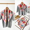 Bufanda de seda de espiga de dos colores y doble cara para mujer, nueva bufanda de alta gama con estampado de hojas de pintura al óleo, bufanda cuadrada pequeña personalizada al por mayor
