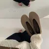 Zapatos de mujer de gamuza con punta redonda y suela plana, nuevos zapatos slip-on de estilo coreano 2026 para ir al trabajo, zapatos planos versátiles