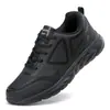 Sapatos casuais masculinos de couro mais vendidos em vendas transfronteiriças, comércio exterior Temu couro sola macia ultraleve preto para trabalho e esportes sapatos casuais