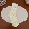 Meias de Meia-Cança com Bordado de Ursinho Cartoon Fofo Estilo Coreano Feminino Estilo Japonês Feminino Borda Franzida Listras de Pérola Doces Meias Largas