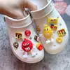 Transfronterizo Nuevo M frijolitos de gelatina zapatos con agujeros decoración de flor de zapato accesorios diy zapatos de jardín muñeca tridimensional hebilla de zapato traje