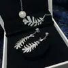 Nuevo Moderno Elegante Collar Pendiente Cadena Forma de O Hoja Pedrería Aretes Diseño de Nicho Incrustado con Diamante Cadena para Clavícula Colgante