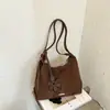 Bolsa de Grande Capacidade Feminina 2026 Nova Outono/Inverno Moda Retrô Bolsa de Ombro Único Nicho Elegante Bolsa Tote para o Dia a Dia