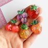 Accesorios de resina con pegamento AB de fresa y cereza con corte de lentejuelas transparentes de alta calidad, accesorios de joyería para bricolaje, accesorios para el cabello hechos a mano, material