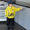 Ropa exterior de otoño para niños, chaqueta de béisbol tipo motociclista, nuevo estilo 2026, chaqueta infantil moderna y genial para niños pequeños