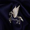 Broche Liyu Dibujo Animado Lindo Animal del Zodiaco Año del Caballo Broche Lujo Accesible Ropa de Traje de Alta Gama para Hombres y Mujeres Ramillete
