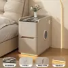 Mesa de cabeceira inteligente ultrafina, luxo leve minimalista moderno, com chave, multifuncional, pequeno armário de cabeceira de madeira maciça para uso doméstico, sem necessidade de instalação