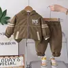 Conjunto Casual de Primavera y Otoño para Niños 2026 Nueva Moda Chaqueta de Primavera y Otoño para Bebé Chaqueta con Capucha para Niños Conjunto de Dos Piezas Moderno