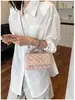 Elegante Acolchoada Corrente Pequena Estilo Chanel Feminina 2026 Nova Moda Bolsa de Ombro Versão Coreana Laço Pequena Quadrada Transversal