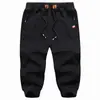 Pantalones Cortos de Verano para Hombre al por Mayor con Bolsillos con Cremallera Cintura Elástica Elástica Pantalones de Chándal Leggings de Tres Cuartos Transfronterizos Modernos