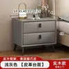Mesita de noche de madera maciza y chapa de piedra, diseño moderno y minimalista, adecuada para apartamentos pequeños, con cajones para almacenamiento
