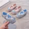 Zapatos Individuales de Cristal de Princesa para Niñas 2025 Verano Nuevo Estilo Zapatos de Moda de Cuero para Niñas Zapatos Individuales para Bebé de Suela Blanda Zapatitos de Cuero