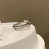 Anillo de Lazo Irregular para Hombres y Mujeres Lujo Ligero Estilo Simple Dulce Fresco Anillo Abierto para Dedo Moda Personalizado Anillo de Pareja