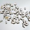 Venta Directa de Fábrica de Pedrería Irregular para Uñas, Pedrería Blanca de Alta Transparencia con Base Dorada y Fondo Plano, Paquete Mixto para Decoración de Uñas DIY