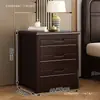 Mesita de noche de madera maciza de tres cajones estilo chino para uso doméstico con cerradura Cómoda moderna simple para dormitorio Organizador de almacenamiento de mesita de noche Completamente ensamblada