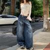 Jeans Feminino Retrô Azul Escuro de Outono com Arranhões de Gato Estilo Cimitarra Calça Larga Retrô Americana Lavada Solta Comprimento Total