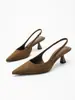 Zapatos elegantes de terciopelo francés de una tira para mujer al por mayor, tacones de gatito de punta a la moda y lujosos, sandalias cómodas
