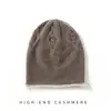 100% Cachemir Otoño/Invierno 2026 Nuevo Gorro de Punto para Mujer Casual Bloque de Color Trenza de Punto Gorro Cálido para Protección de Orejas