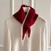 Bufanda Triángulo Tejida en Punto Cruz con Borde Contrastante Estilo Coreano para Mujer, Calentador de Cuello Versátil, Pañuelo Pequeño, Chaleco Pequeño Elegante