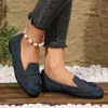 Sapatos Loafers Femininos de Outono/Primavera Europeus e Americanos Cruzados Tamanho Grande Venda Quente Base Plana 20252025 Estação Independente Atacado Tamanho Grande