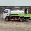O Fabricante de Caminhão Aspersor para Canteiro de Obras de 5 Toneladas Não Possui um Grande Número de Caminhões Prontos Disponíveis para Entrega Imediata. o Caminhão Aspersor para Redução de Poeira em Canteiro de Obras de 7 Toneladas