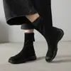 Novas botas femininas vintage de outono e inverno, com solado grosso e efeito desgastado para afinar a silhueta, botas curtas Martin de camurça versáteis e confortáveis para mulheres