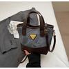 Bolsa de Mão Fashion e Simples de Ombro Único para Mulheres, Novo Modelo 2026, Bolsa Hobo de Textura de Nicho de Alta Qualidade, Bolsa Saco Transversal Tendência
