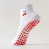 Meias Curtas Esportivas de Yoga Femininas, Malha Fina Respirável Bordadas Cereja Profissional Antiderrapante com Grip Meias para Pilates